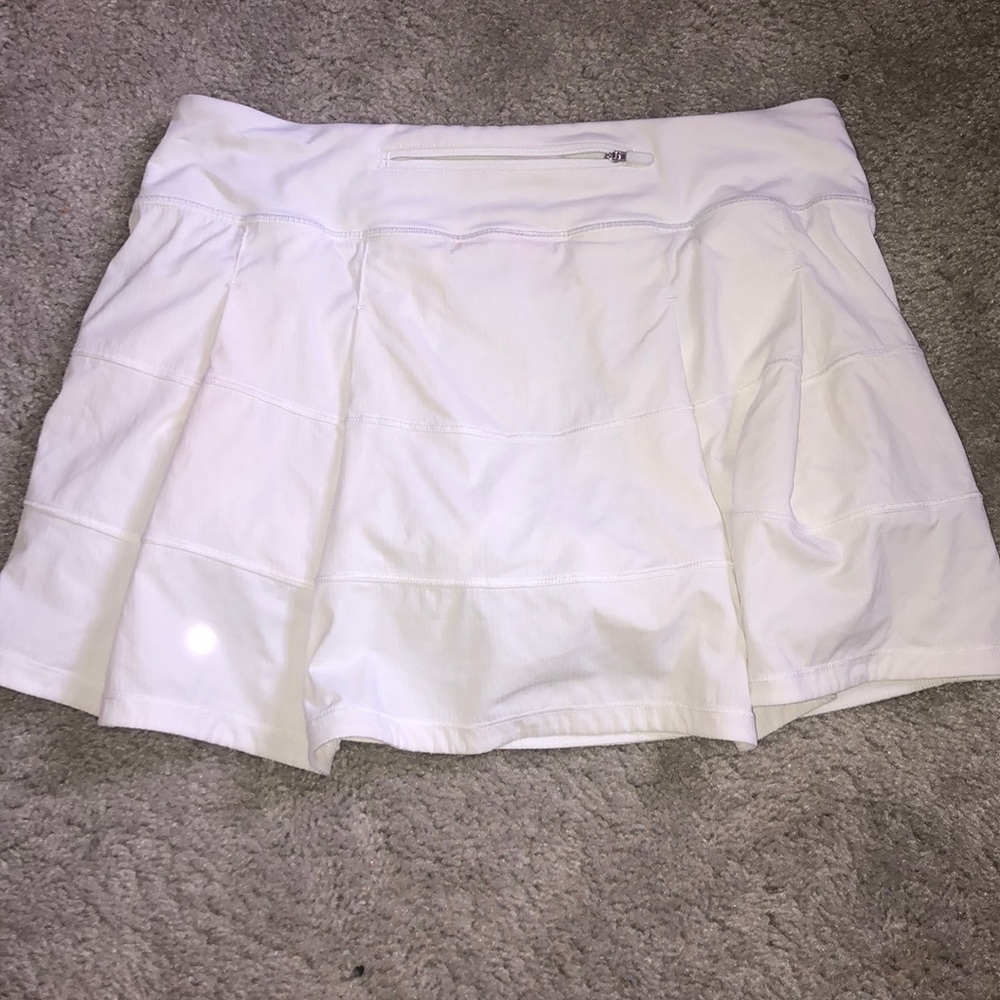 Lululemon White pace rival skirt size 8 tall